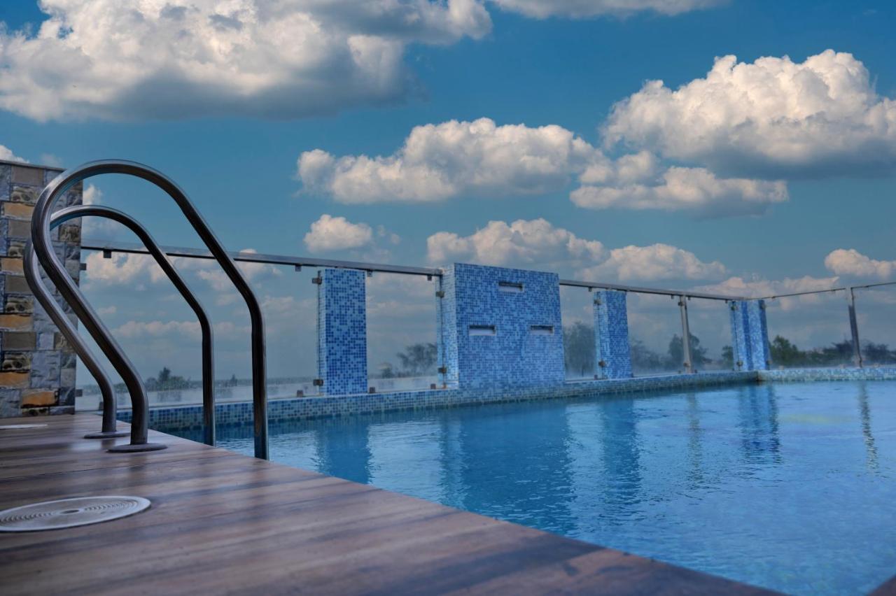 Hotel Silver Land New Digha With Rooftop Pool Экстерьер фото