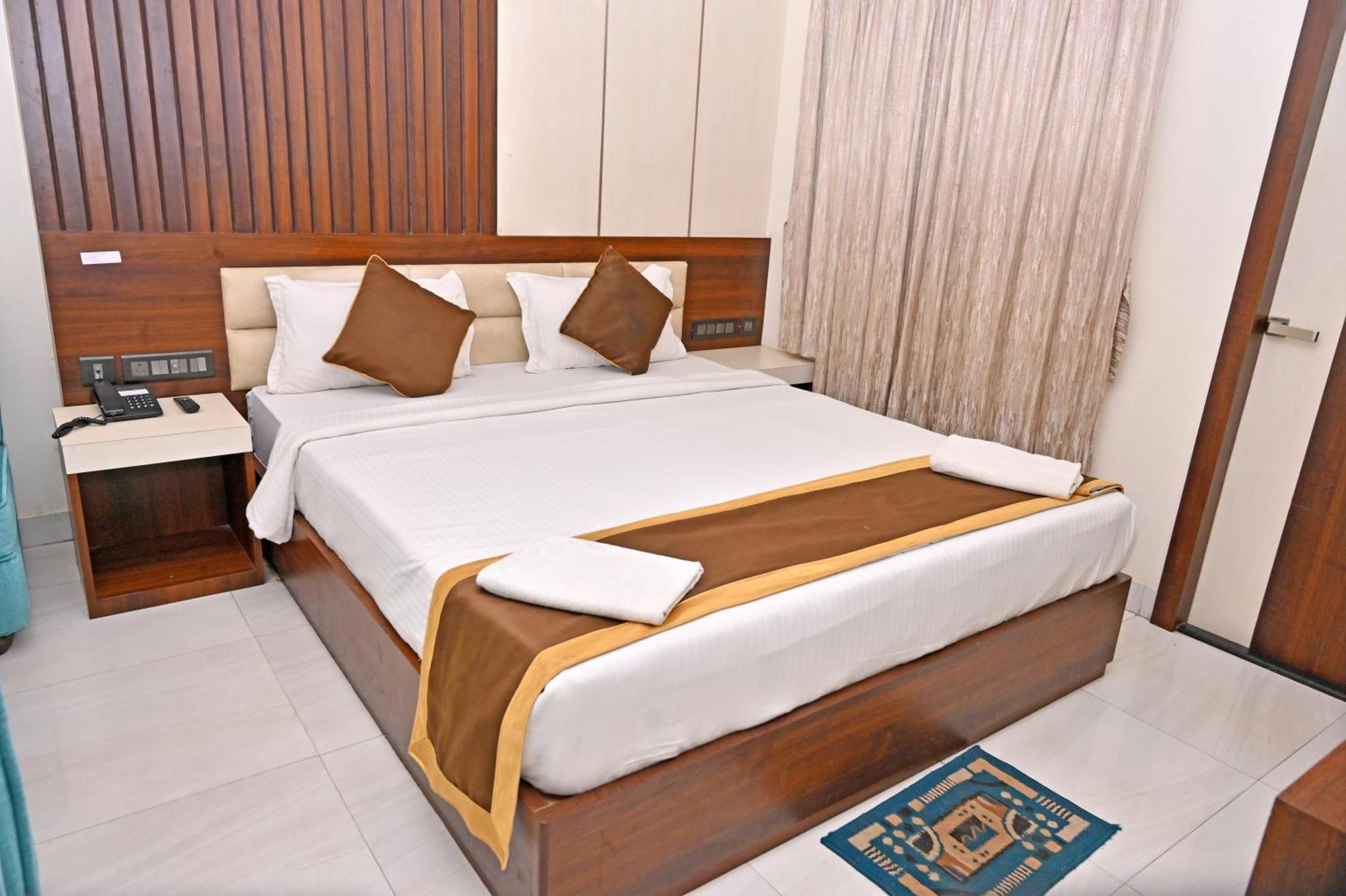 Hotel Silver Land New Digha With Rooftop Pool Экстерьер фото